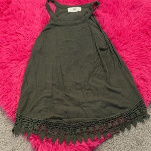 Elegant Olive Green Women's Tank Top with Lace Trim